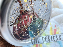 Load image into Gallery viewer, "Peace on Earth" Christmas Carol Design with Christmas Wreath Handle