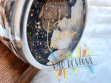 Load image into Gallery viewer, Bee Floral 32oz Tumbler Design
