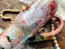 Load image into Gallery viewer, 40oz Affirmations Scrapbook Floral Design
